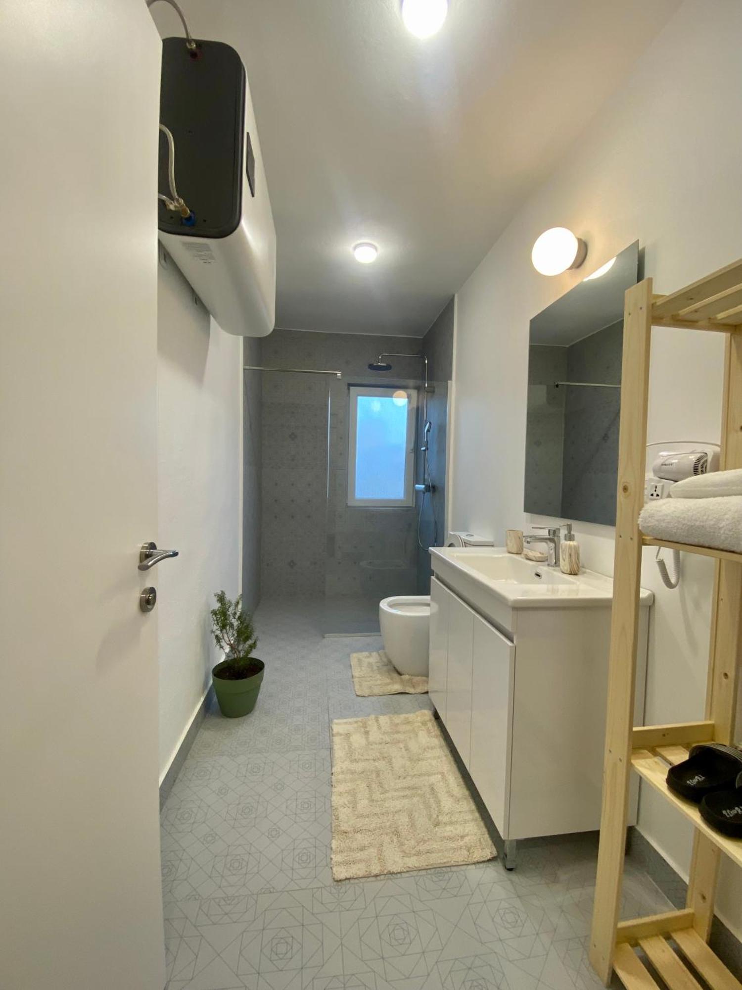 Lucas Central Oasis Studios 티라나 외부 사진
